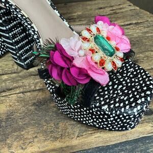 Betsey Johnson Marlo Platform Heels Women’s 7.5 Black Rhinestone Floral